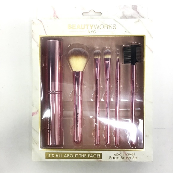 Makeup Brushes ~ Makeup Sponge ~ Mascara Kit - Picture 6 of 7